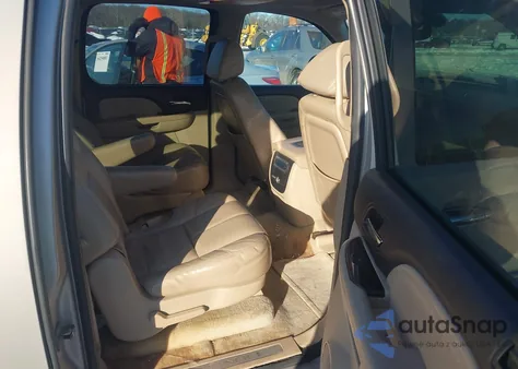 2007 GMC Yukon Xl 1500 Denali z USA, uszkodzony, nr VIN 1GKFK668X7J295430